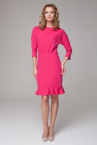 Sophisticated pink midi dress with bateau neckline
